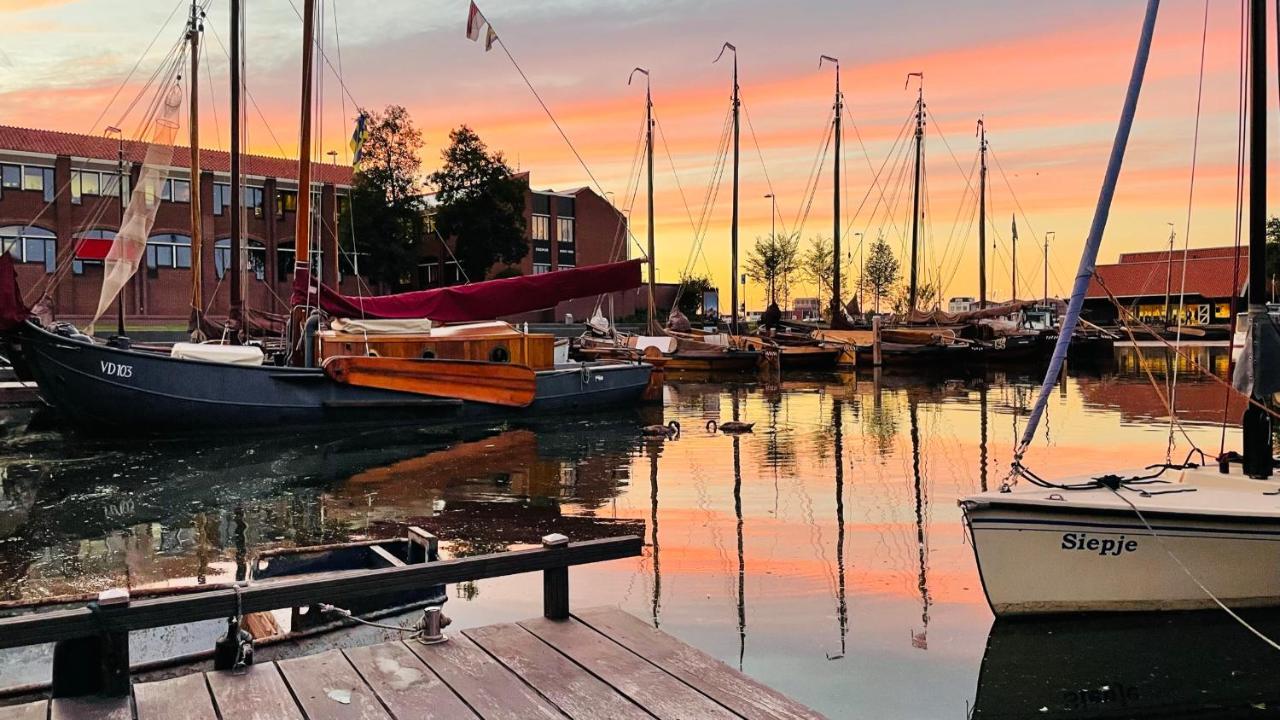Woonboot 4 Harderwijk Hotel Exterior photo